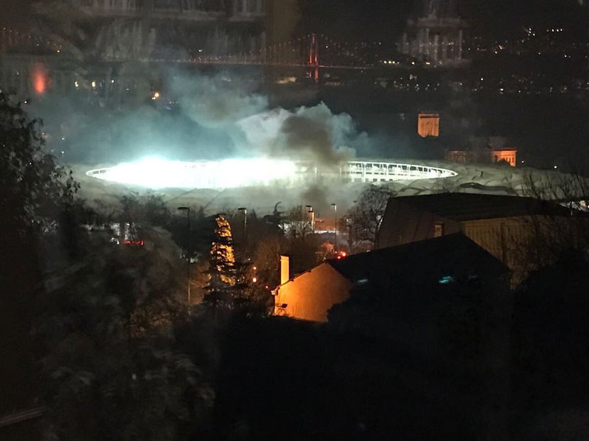 Esplosioni e terrore a Istanbul: autobomba vicino allo stadio del Besiktas preview