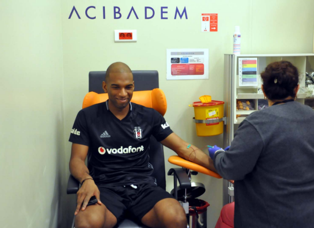 Ufficiale: Besiktas, preso l’olandese Ryan Babel preview