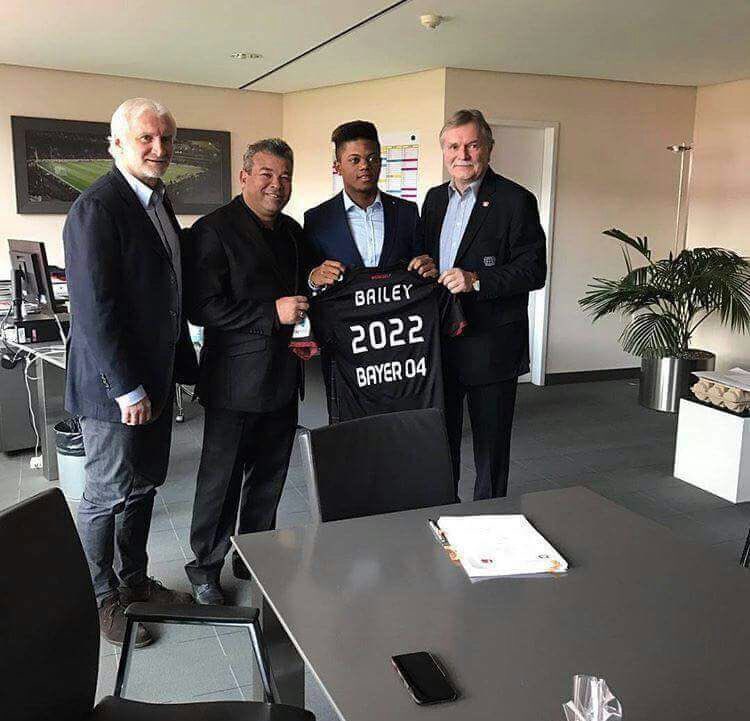 Bayer Leverkusen: contratto fino al 2022 per Leon Bailey preview