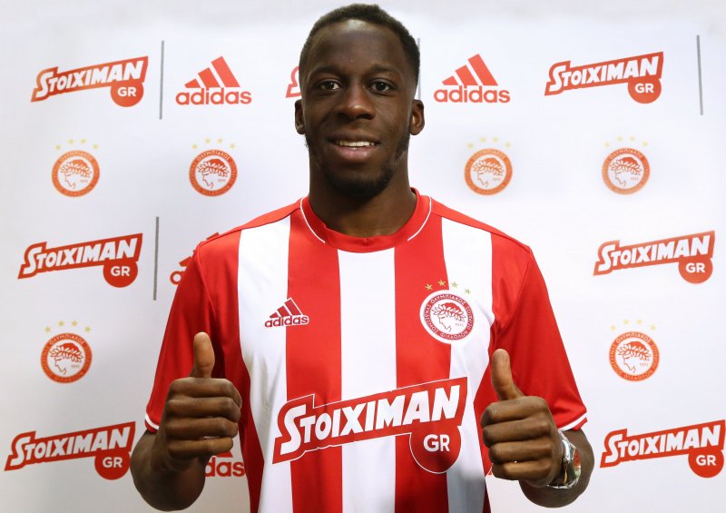Ufficiale: Olympiacos, Cissokho in prestito dall’Aston Villa article-post