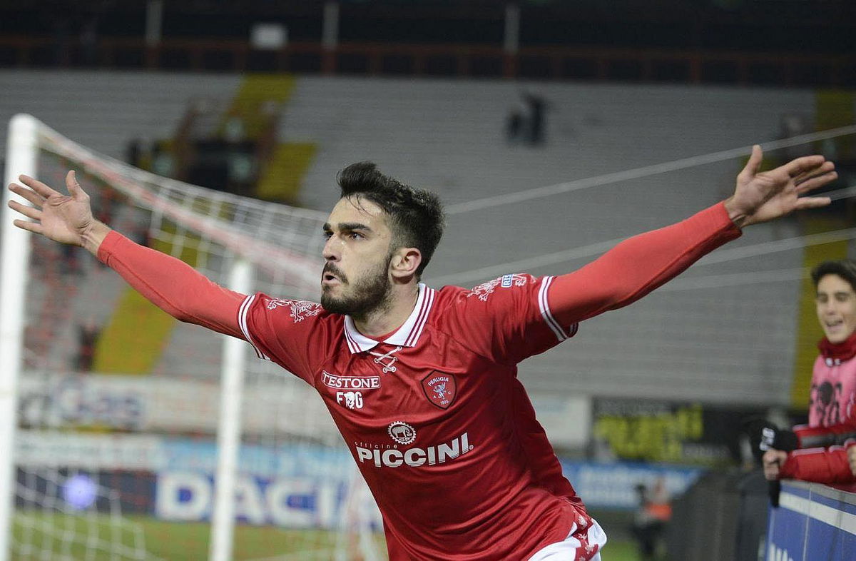 Ora è anche ufficiale: Perugia, dal Crotone torna Fazzi article-post