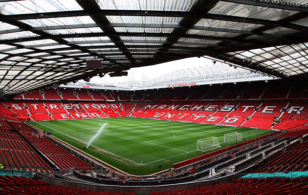 Manchester, l’Old Trafford va in fiamme article-post