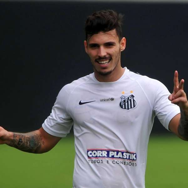 Dalla Spagna: anche il Milan sulle tracce di Zeca del Santos preview