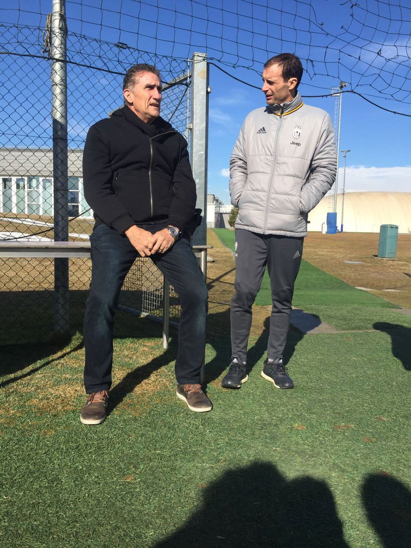 Juventus, il ct dell’Argentina Bauza in visita a Vinovo preview