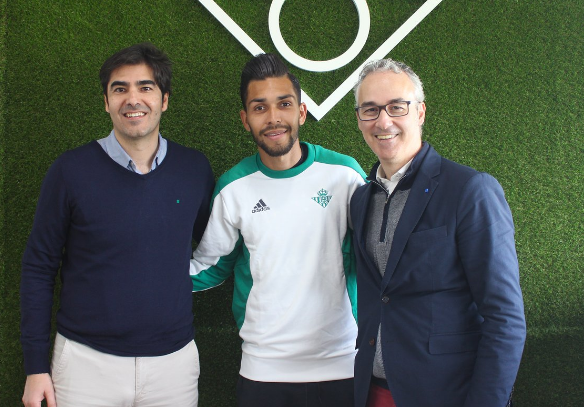Ufficiale: Betis Siviglia, Petros rinnova fino al 2020 preview
