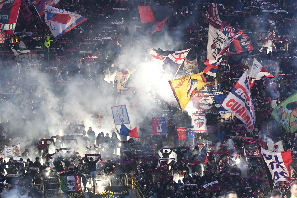 Bologna, messaggio della Curva ai giocatori: “Onorate la maglia, i giochi sono finiti” article-post
