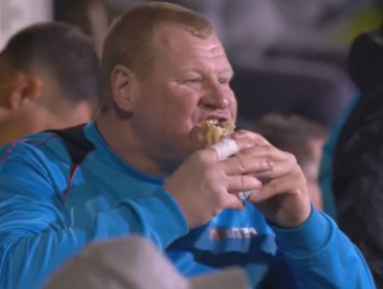 FA: possibile inchiesta per lo spuntino di Wayne Shaw durante Sutton-Arsenal article-post