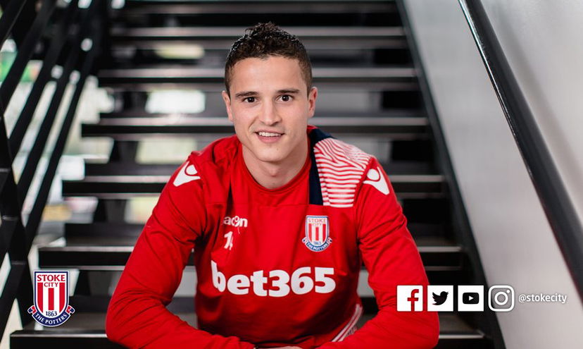 Afellay dopo il rinnovo: “Allo Stoke mi sono sentito subito a casa. Il mio futuro è qui” preview