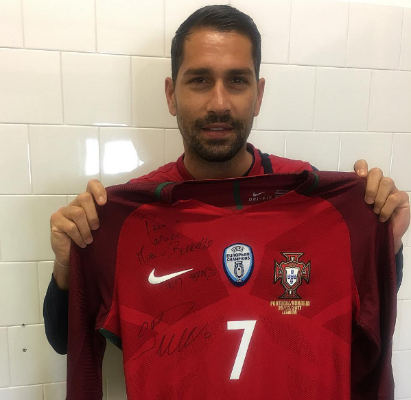 Borriello e il regalo speciale di CR7. La foto preview