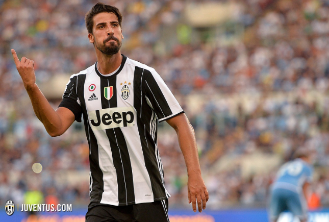 Khedira su Emre Can: “È un acquisto molto importante, alla Juve si troverà bene. Futuro? Resto” preview