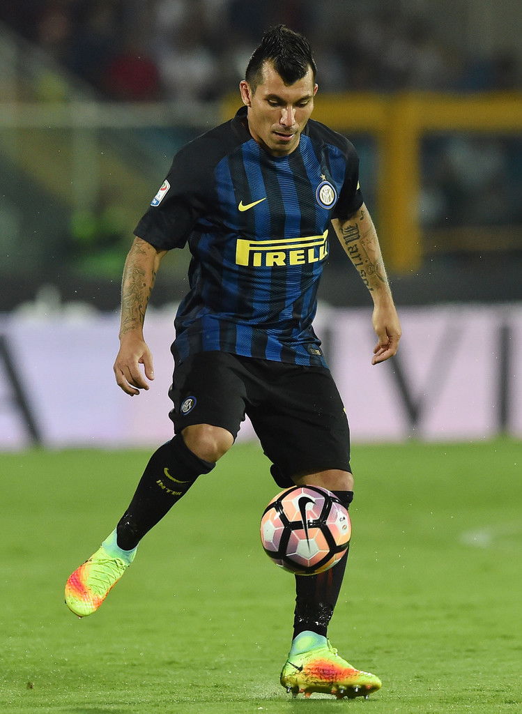 Inter: nessun problema per Medel in Nazionale, esami negativi. Il report preview