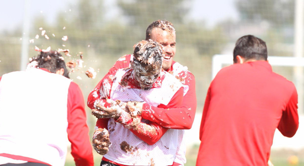 Samuel Eto’o, 36° compleanno…con torta in faccia article-post