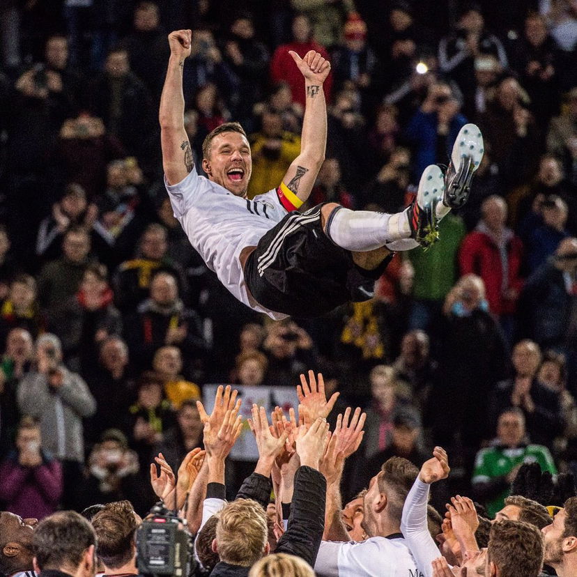 PODOLSKI, L’ULTIMA NOTTE DA SOGNO E UN FUTURO DA SAMURAI preview