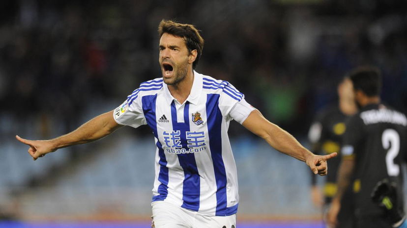 Ufficiale: Real Sociedad, rinnova la bandiera Xabi Prieto preview