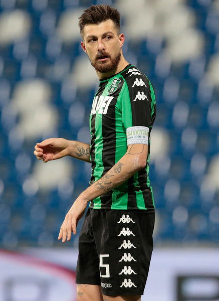 Ufficiale: Sassuolo, rinnovo fino al 2022 anche per Acerbi preview