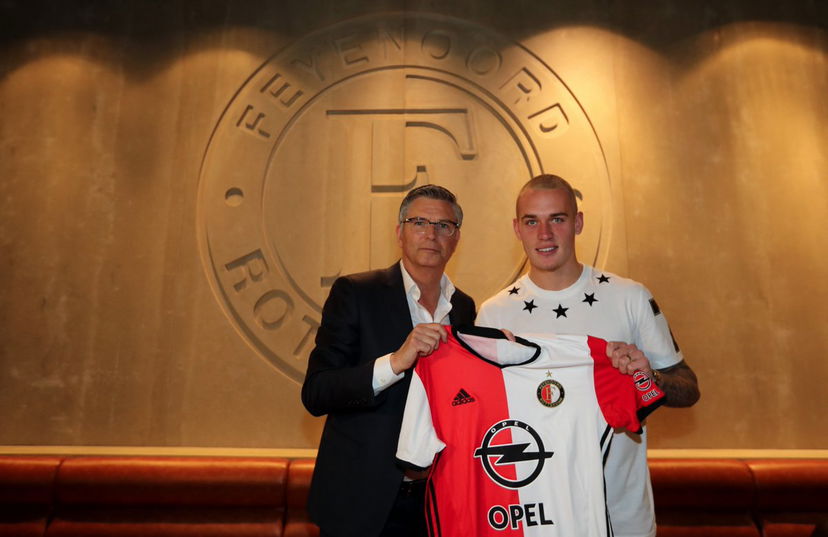 Ufficiale: Feyenoord, blindato Karsdorp fino al 2021 preview