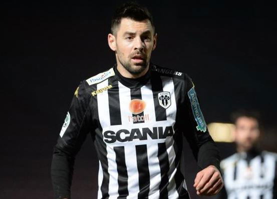 THOMAS MANGANI: DA METEORA DEL CHIEVO A TRASCINATORE DELLA FAVOLA ANGERS article-post