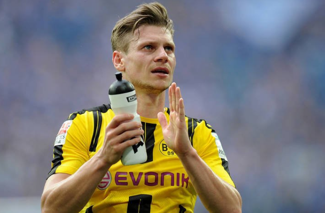 Ufficiale: Borussia Dortmund, rinnovo fino al 2019 per Piszczek preview