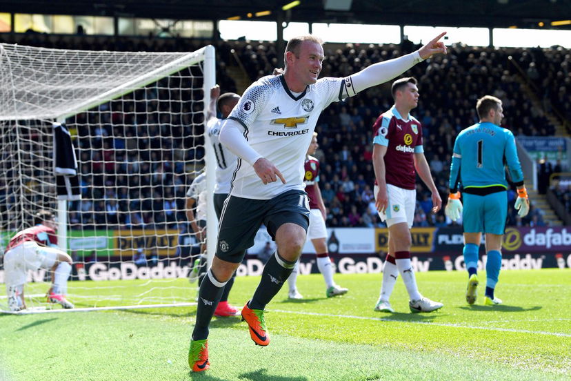 Premier League: Martial e Rooney stendono il Burnley, United a -1 dalla Champions preview