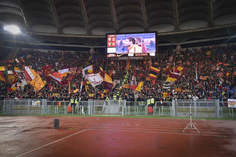 Derby di nuovo a colori: riecco le vere curve dell’Olimpico, senza barriere preview