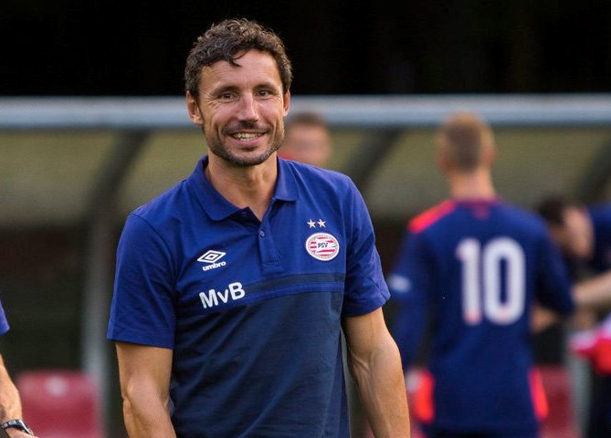 Van Bommel: “L’arbitro ha sbagliato qualcosa, Handanovic meritava l’espulsione. L’Inter…” article-post