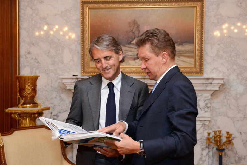 Mancini-Zenit, accordo raggiunto: ecco la foto con il patron di Gazprom preview