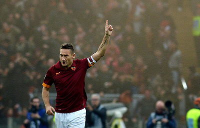 Da Pellegrini a Totti, i tifosi contro i like social dei capitani giallorossi preview