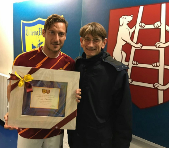 Il Chievo omaggia Totti, il capitano risponde: “Grazie al presidente Campedelli” article-post