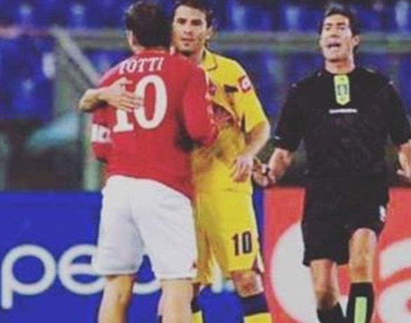 Mutu: “Totti idolo, voleva rinunciare a 1 milione del suo ingaggio per portarmi alla Roma” article-post