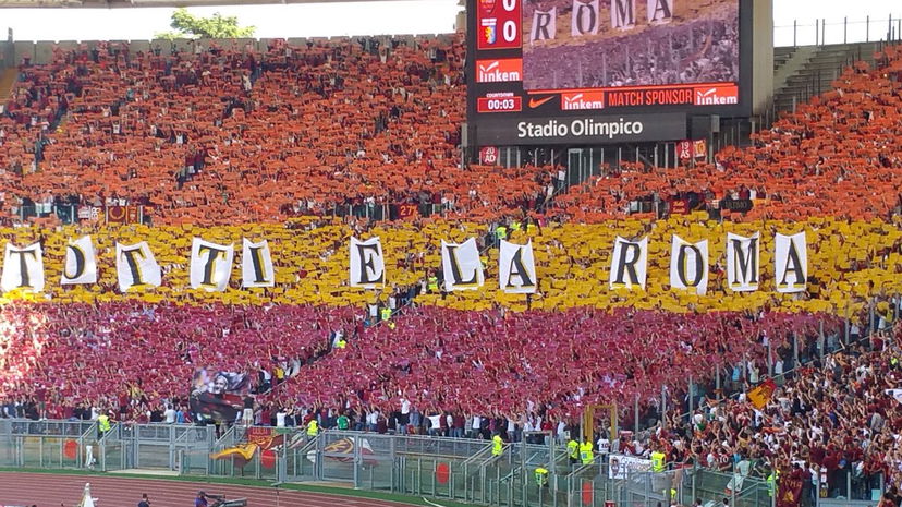 Roma: la coreografia dell’Olimpico per l’ultima di Totti preview