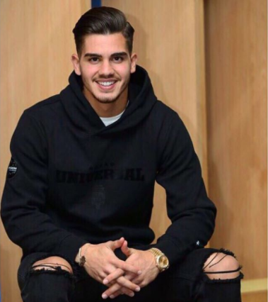 André Silva dopo le visite: “È un sogno essere al Milan. Io l’erede di CR7? Calma…” preview