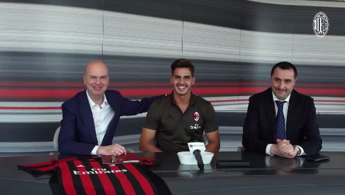 Ora è anche ufficiale: André Silva è un nuovo giocatore del Milan preview