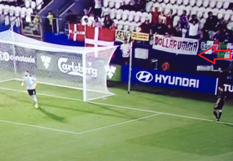 Gigio in campo con l’Under 21: striscione “Dollarumma” e lancio di banconote finte preview