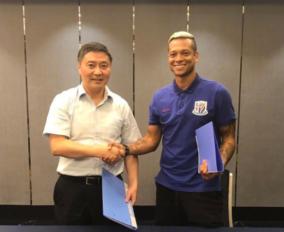 Ufficiale: Guarin-Shanghai Shenhua, avanti fino al 2019 preview