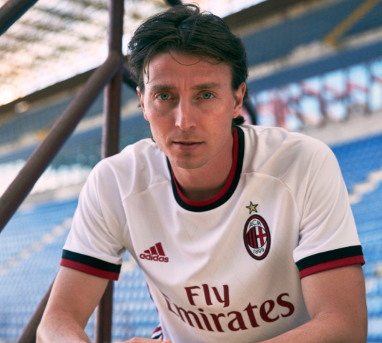 Maglia Home AC Milan RICCARDO MONTOLIVO Maglia Home AC Milan RICCARDO MONTOLIVO