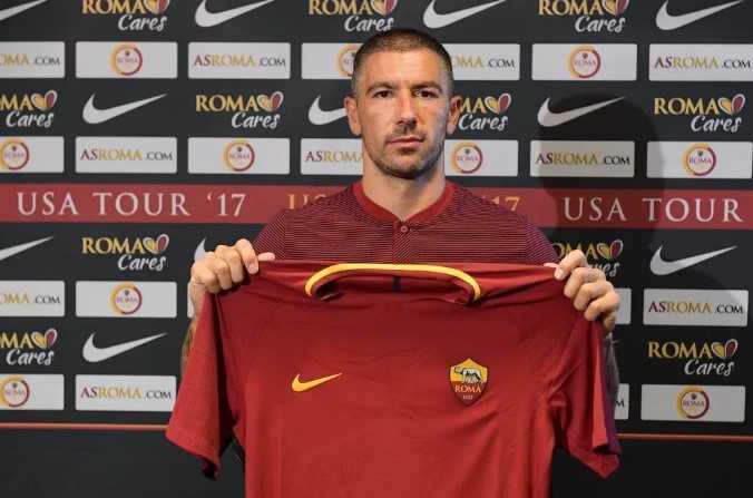 ESPERIENZA E VOGLIA DI RIVALSA: KOLAROV TORNA NELLA CAPITALE A TINTE GIALLOROSSE preview
