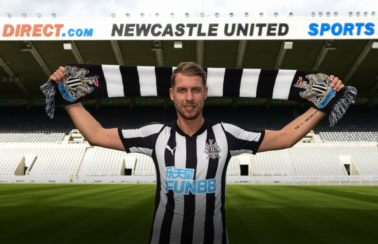 Ufficiale: Newcastle, arriva Florian Lejeune preview