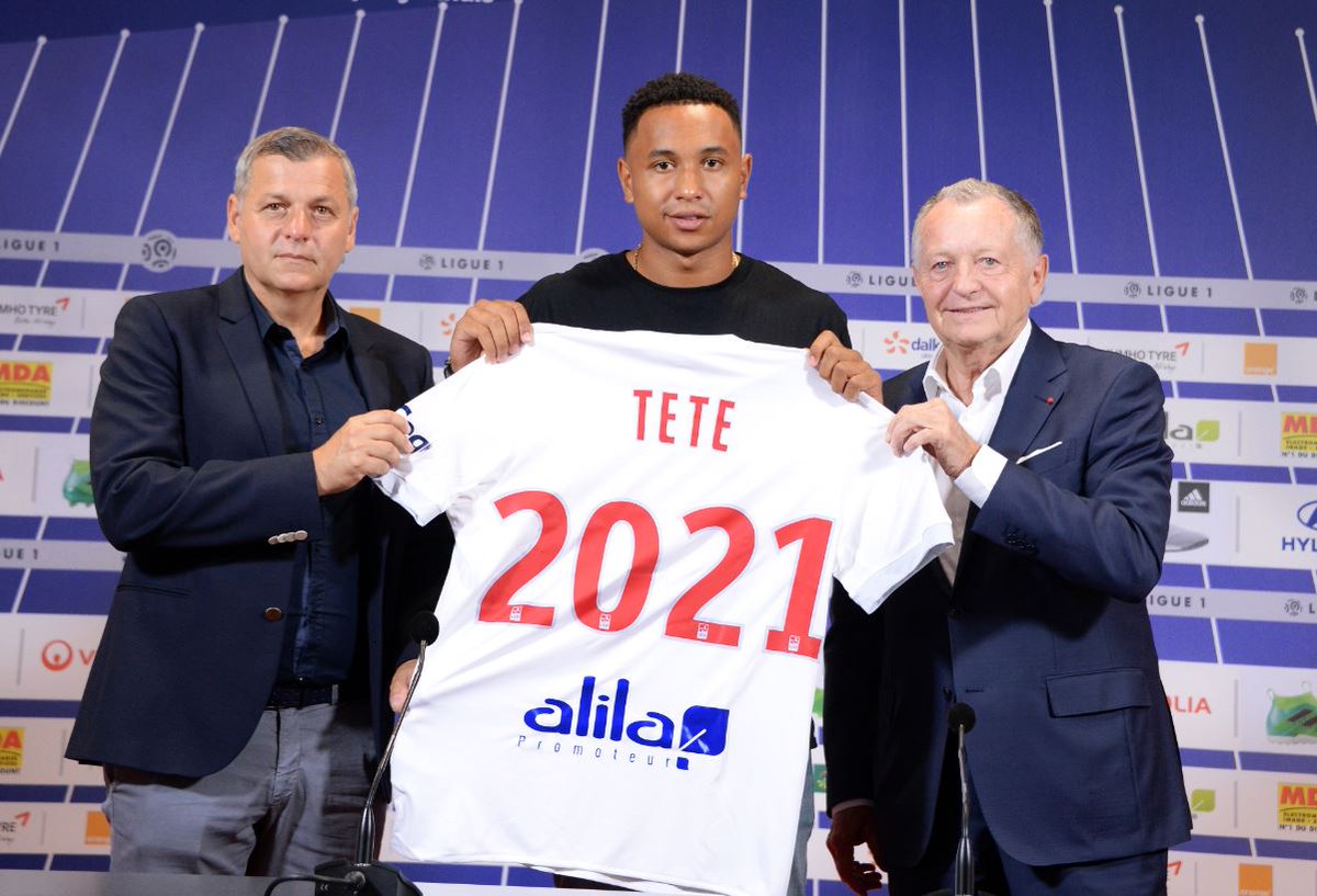 Ufficiale: colpo Lione, dall’Ajax arriva Tete. I dettagli article-post