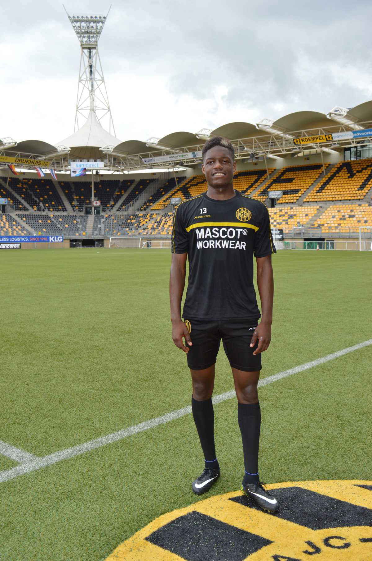 Ufficiale: Borussia M’Gladbach, ceduto Ndenge in prestito al Roda article-post