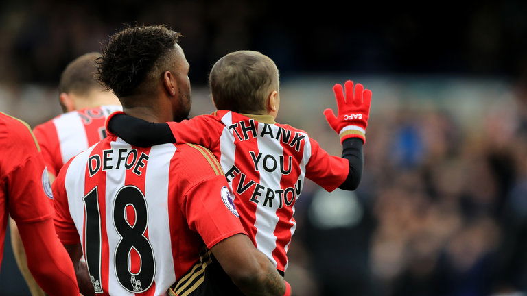 Bradley Lowery non ce l’ha fatta, l’Inghilterra piange il suo piccolo eroe preview