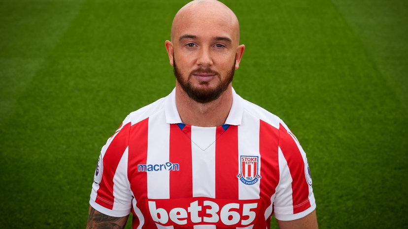 Ufficiale: Stoke, rinnovo semestrale per l’infortunato Ireland preview