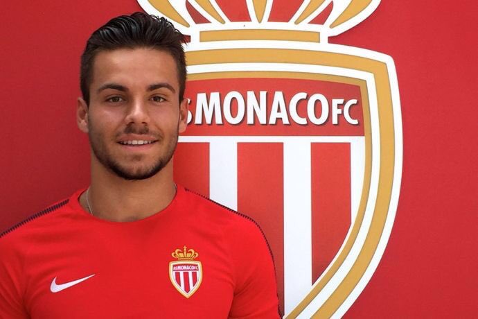Ufficiale: Monaco, preso il portiere spagnolo Llorente preview