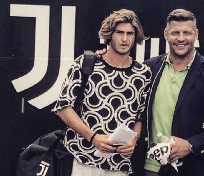 Manolo Portanova, la prima foto alla scoperta del mondo Juve preview