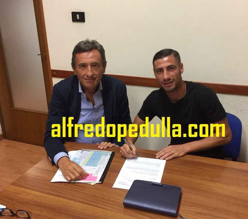 Citro ufficiale al Frosinone: la foto della firma preview