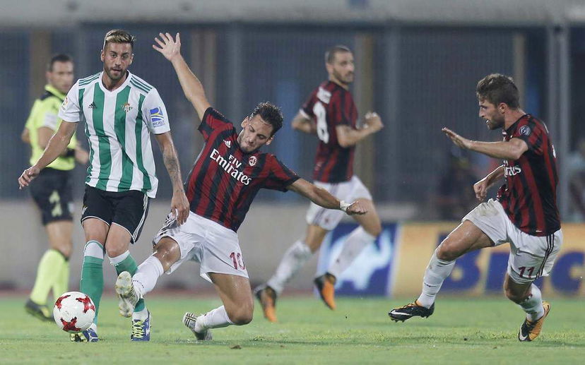 Milan ko con il Betis, ma il protagonista indiscusso è il VAR preview