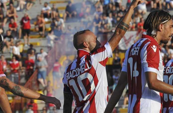 Ufficiale: Vicenza, rinnovo fino al 2019 per capitan Giacomelli preview