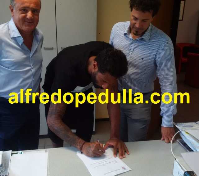 Ora è anche ufficiale: Jidayi alla Pro Vercelli. La foto della firma preview