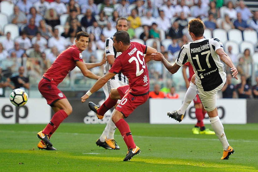 Primo rigore propiziato dal VAR, ma Buffon ipnotizza Farias preview