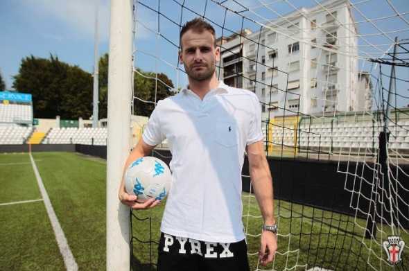 Né Floro Flores né Gilardino, tutto confermato: il Livorno riparte da Raicevic. E Casoli… preview