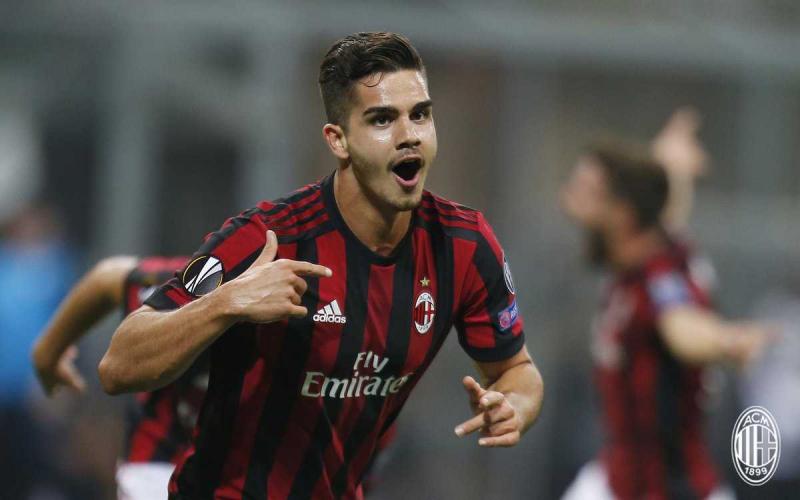André Silva Twitter Milan